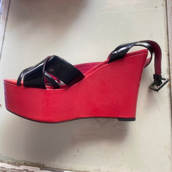 Outrageous Sonya Rykiel for H & M; patent wedgies - Picture 2 of 8